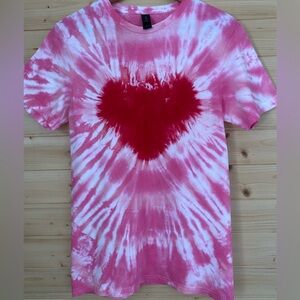 NEW GILDAN Soft Style Tie-Dye T-Shirt  Pink Red White Small Boho Festival